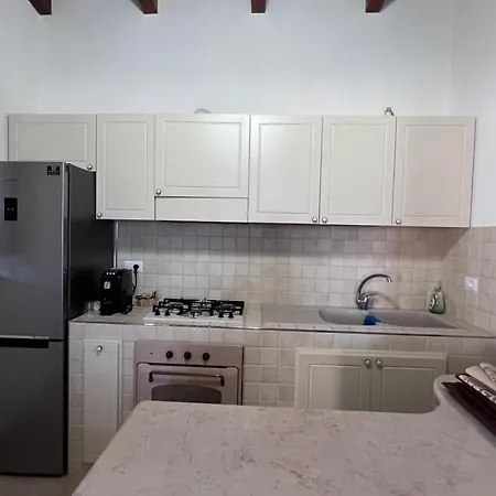 Mary Con Idromassaggio E Accesso In Piscina 빌라