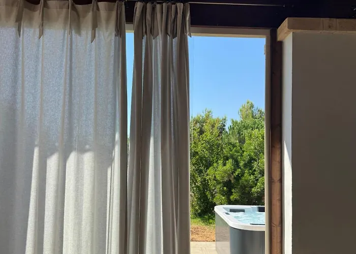 Mary Con Idromassaggio E Accesso In Piscina Villa